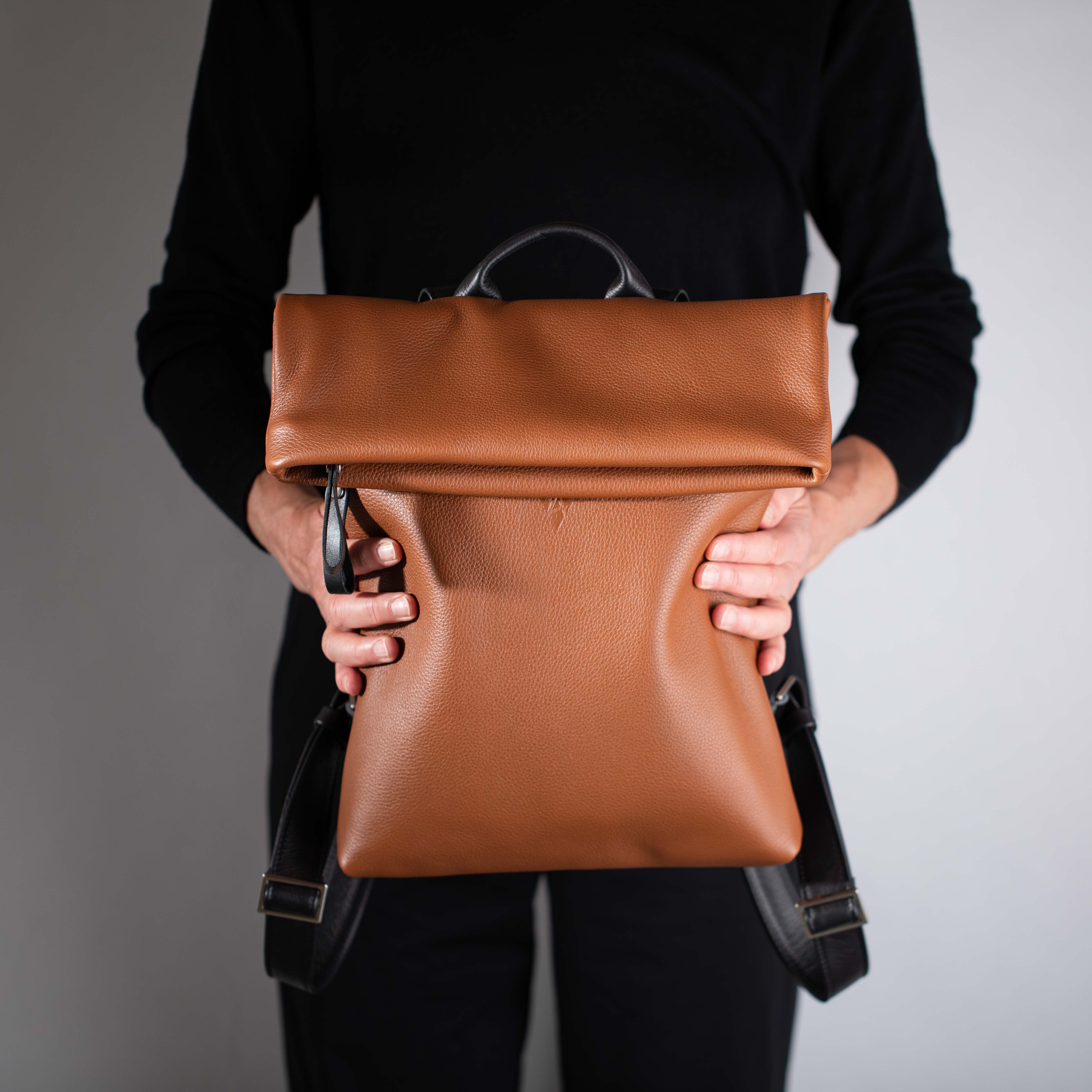 taschen-lederwaren-ackermann-leder-ledertaschen-rucksaecke-softnappa-hirschleder-olivenleder-65-Bearbeitet