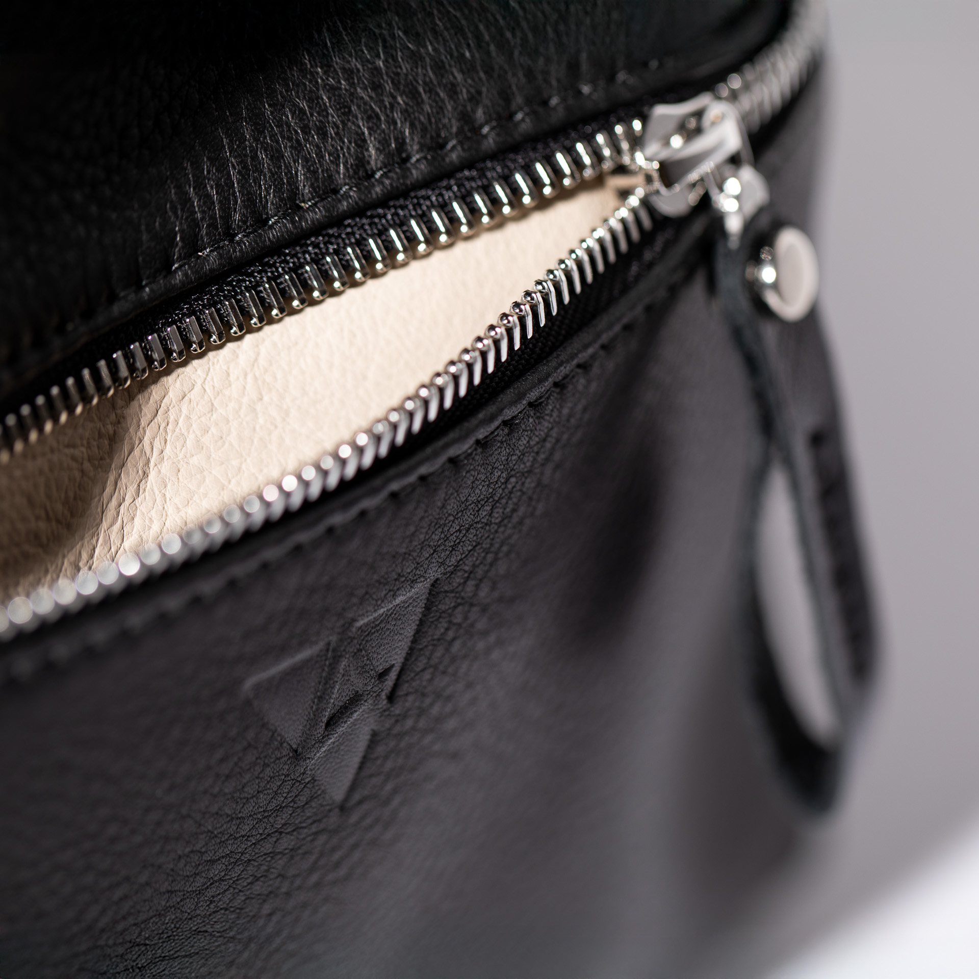 Überschlagtasche  London S aus Softnappa