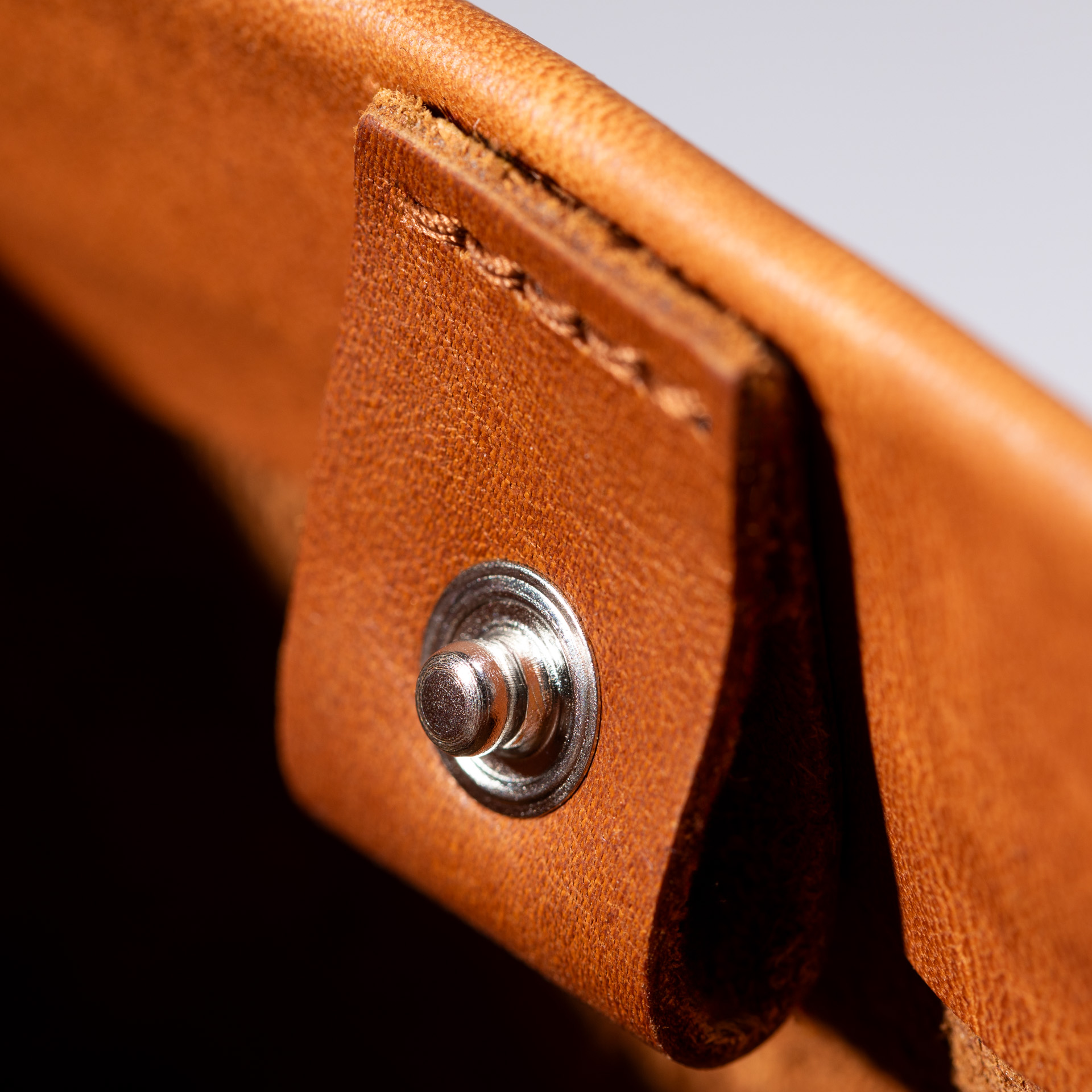 Shoulder bag Davos in olive leather