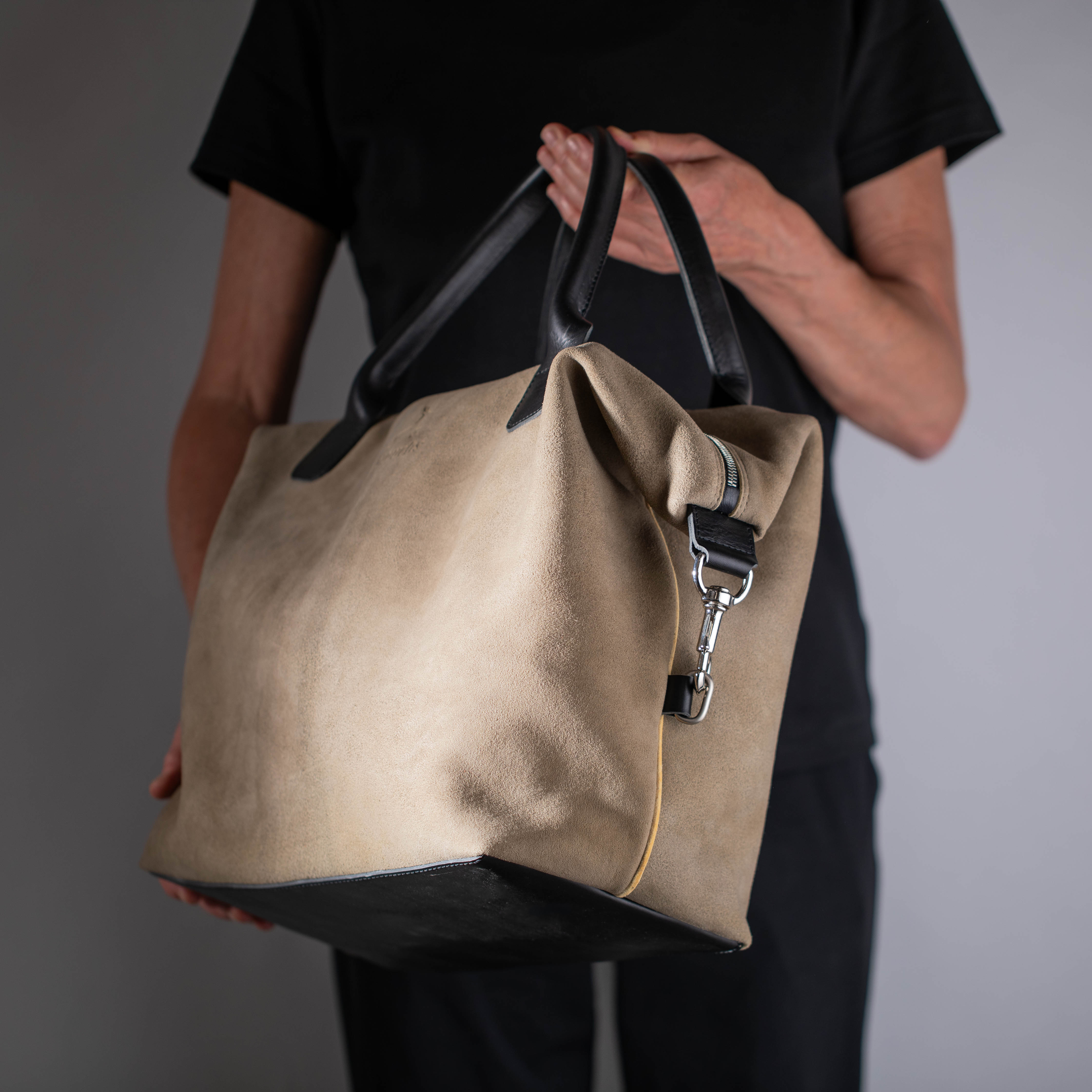 Weekender Berlin made of deerkskin