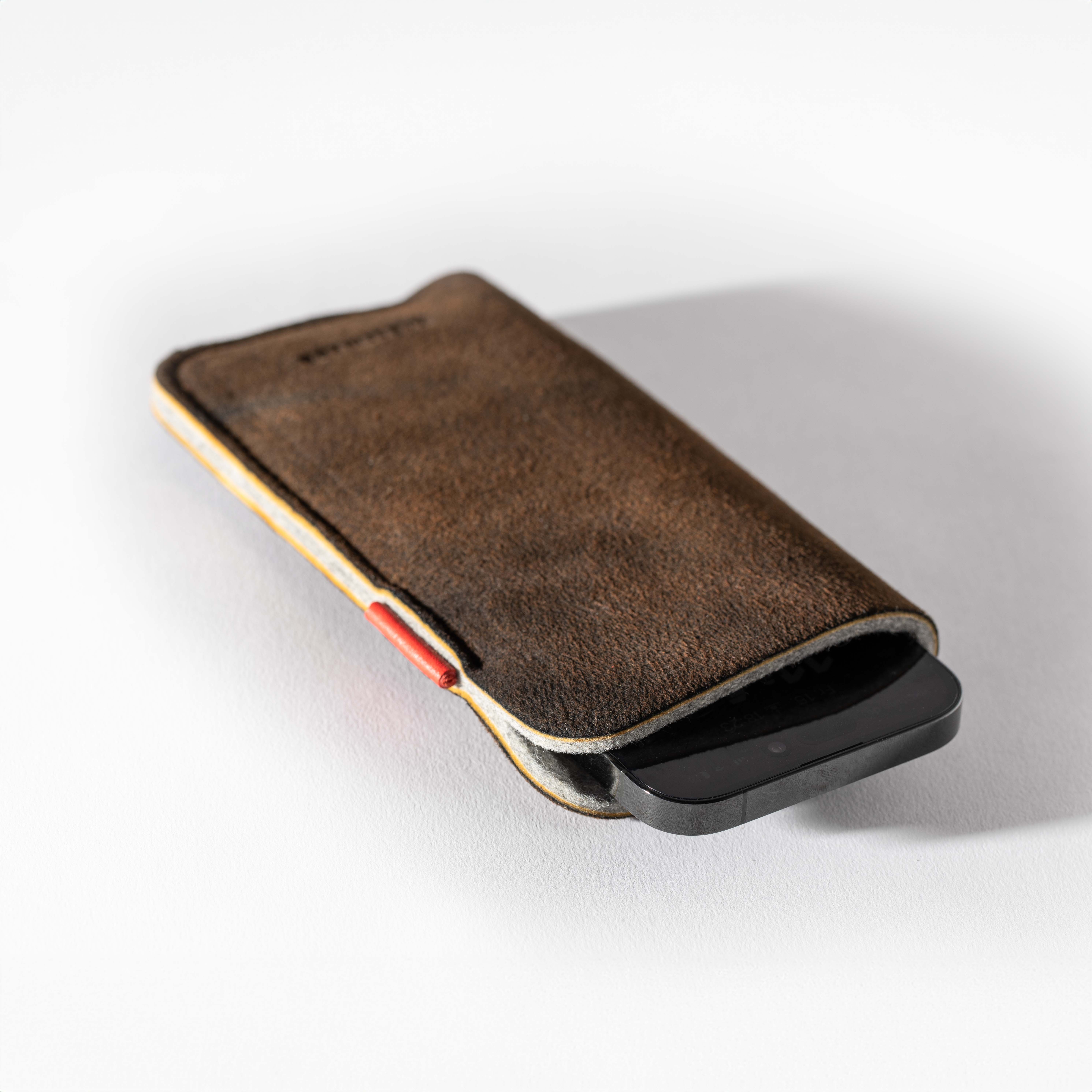 Protect iPhone Etui made from deerskin