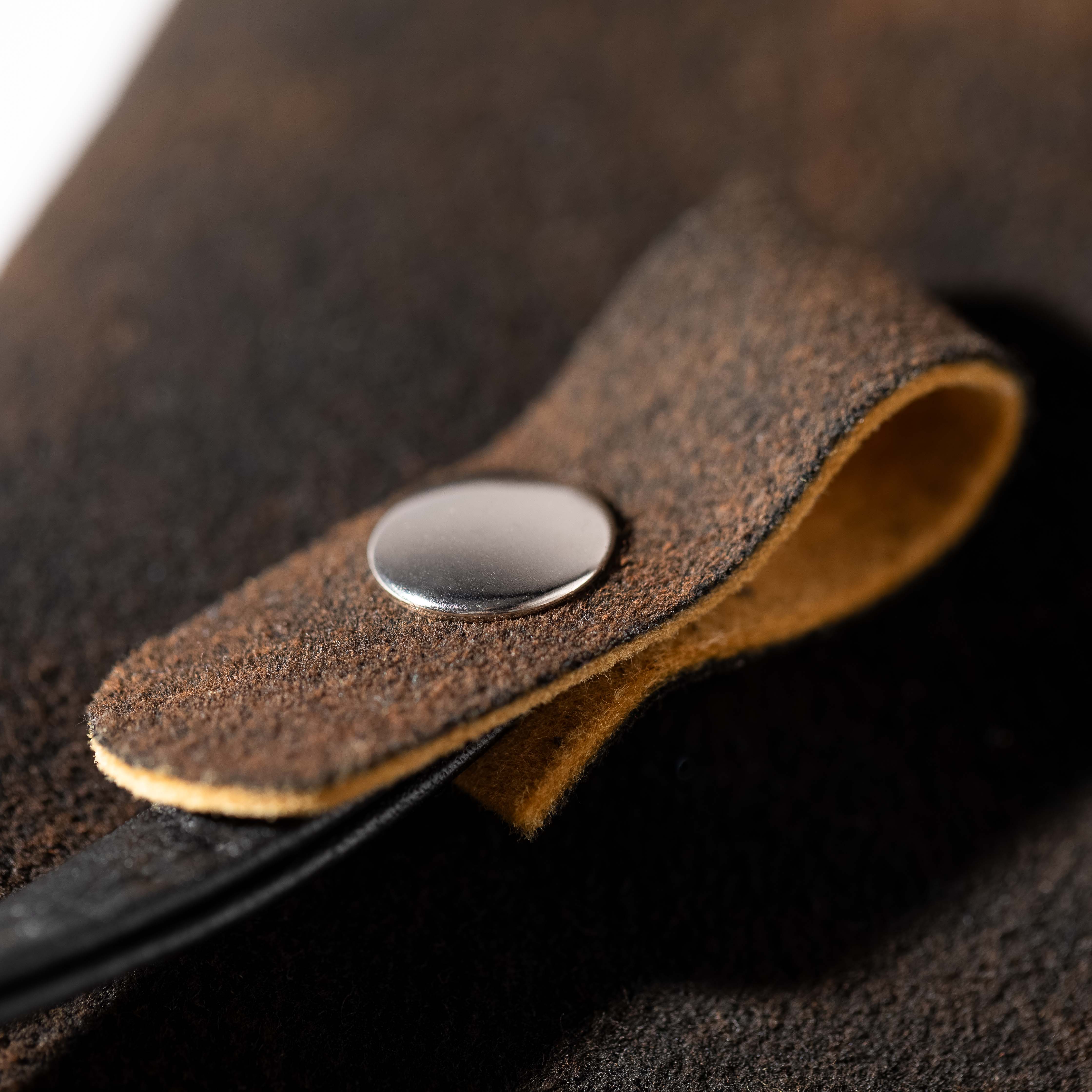 Palermo shoulder bag in deer leather with continuously adjustable strap