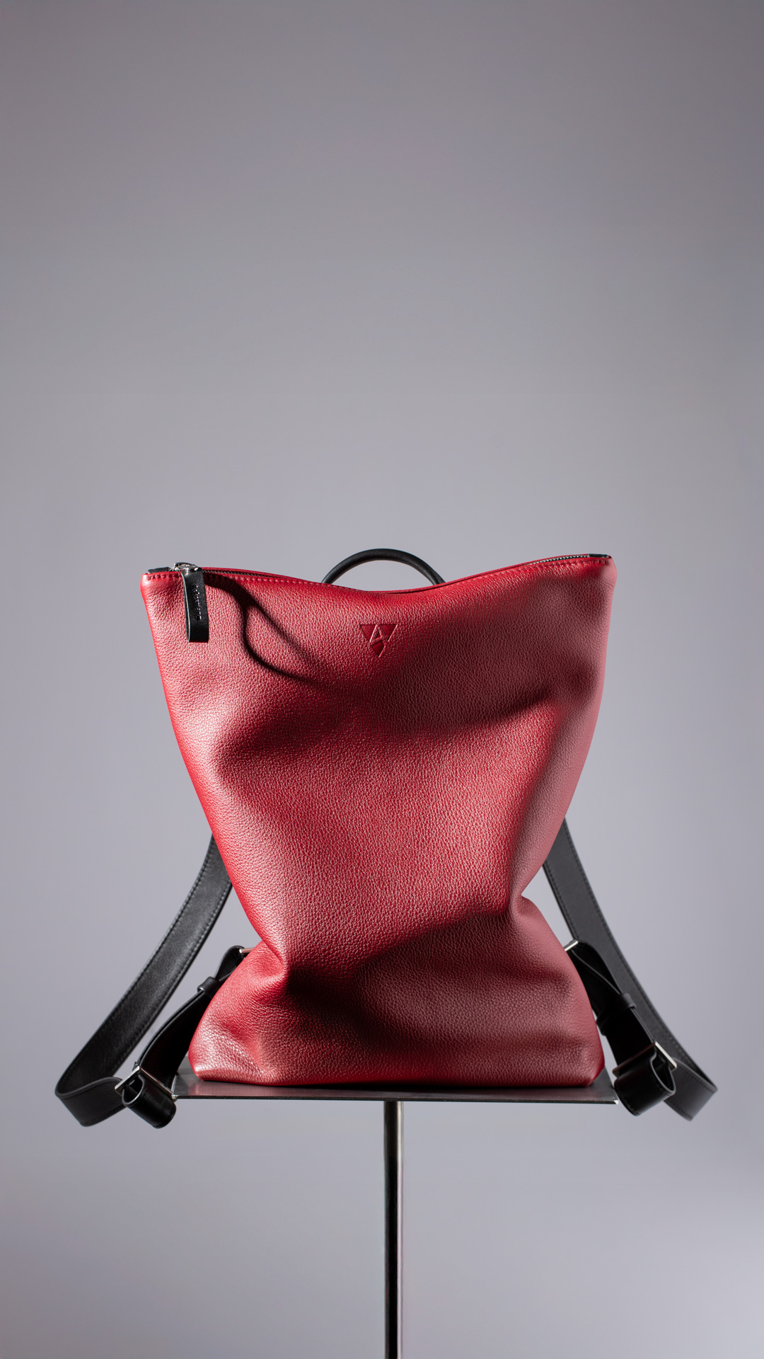 rucksack-garda-v26r-l21-lederrucksack-softnappa-rot-ackermann-leder-9-16