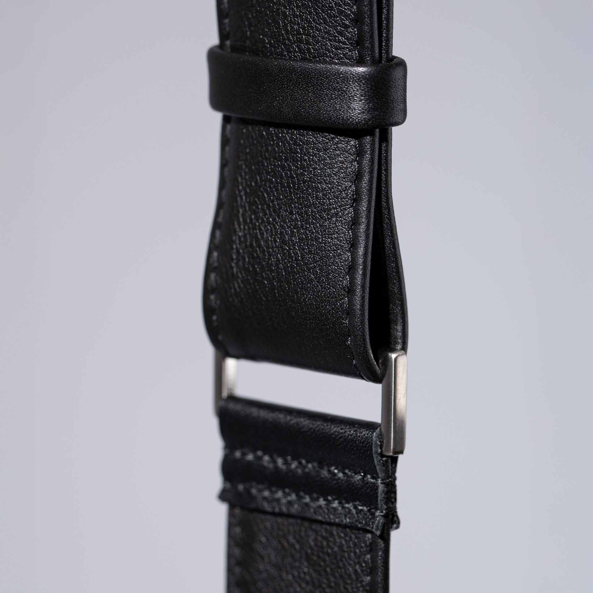 London L crossbody bag made of soft nappa leather