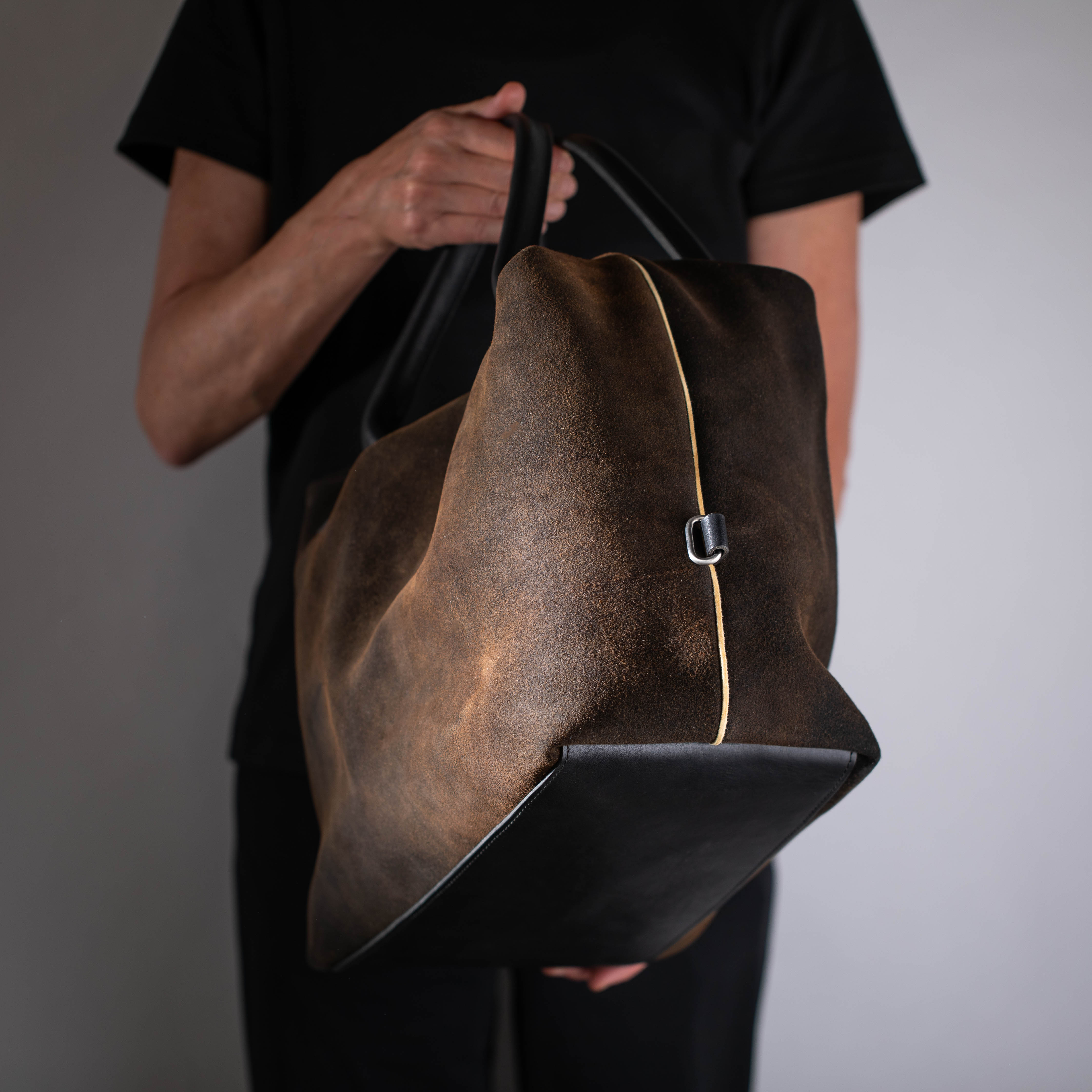 Weekender Berlin made of deerkskin
