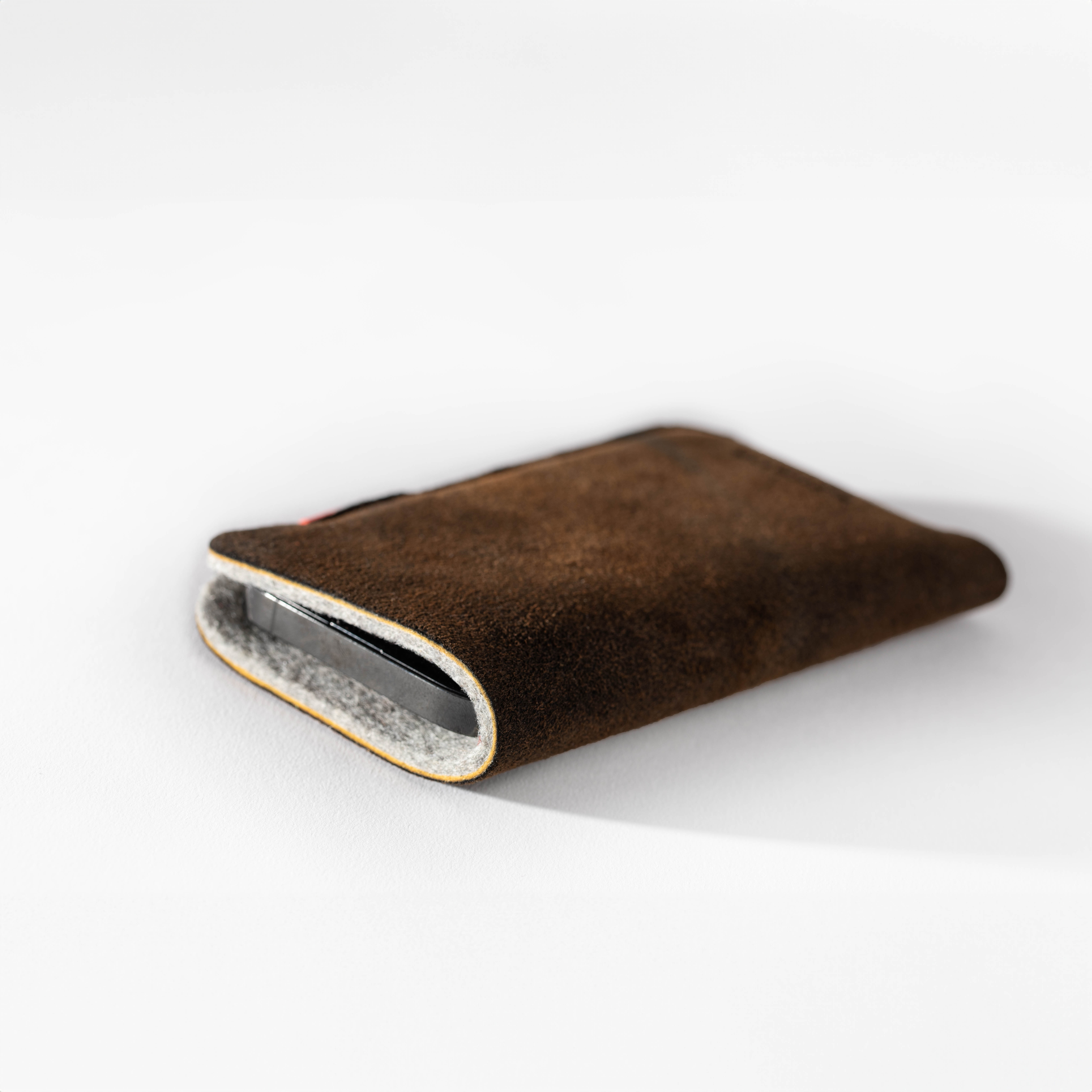 Protect iPhone Etui made from deerskin
