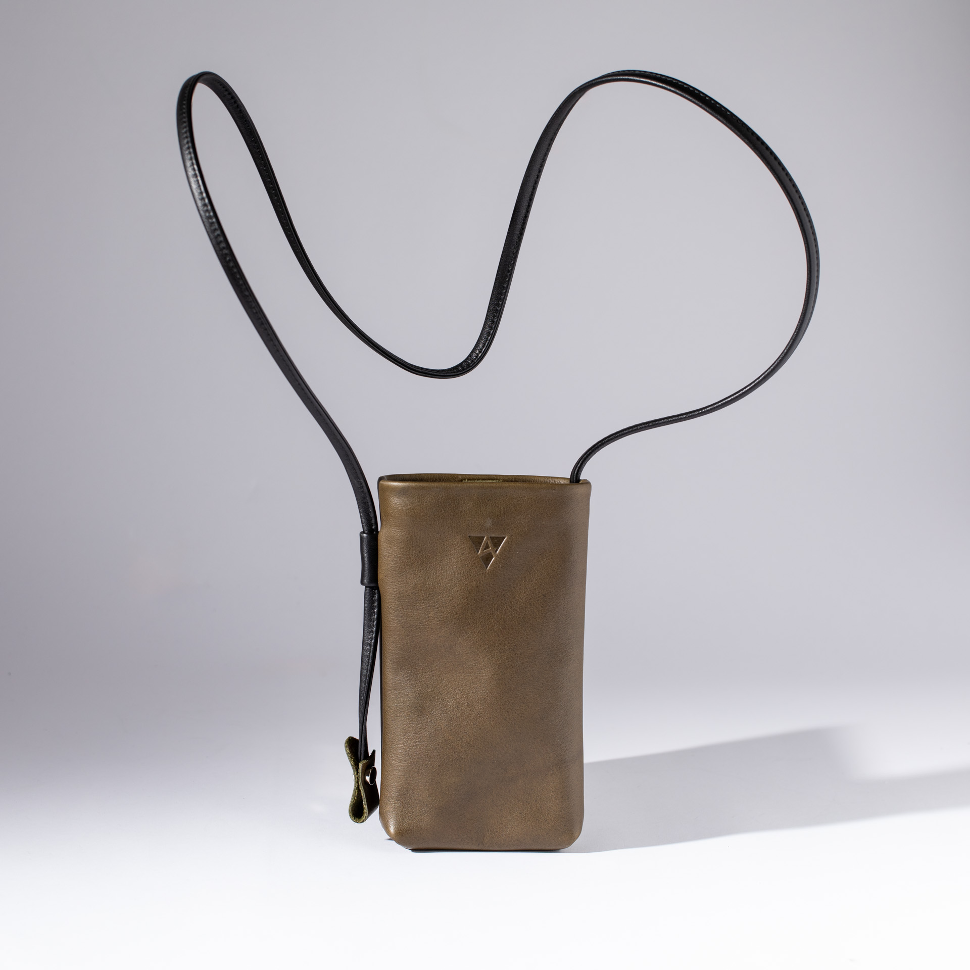 Shoulder bag Davos in olive leather