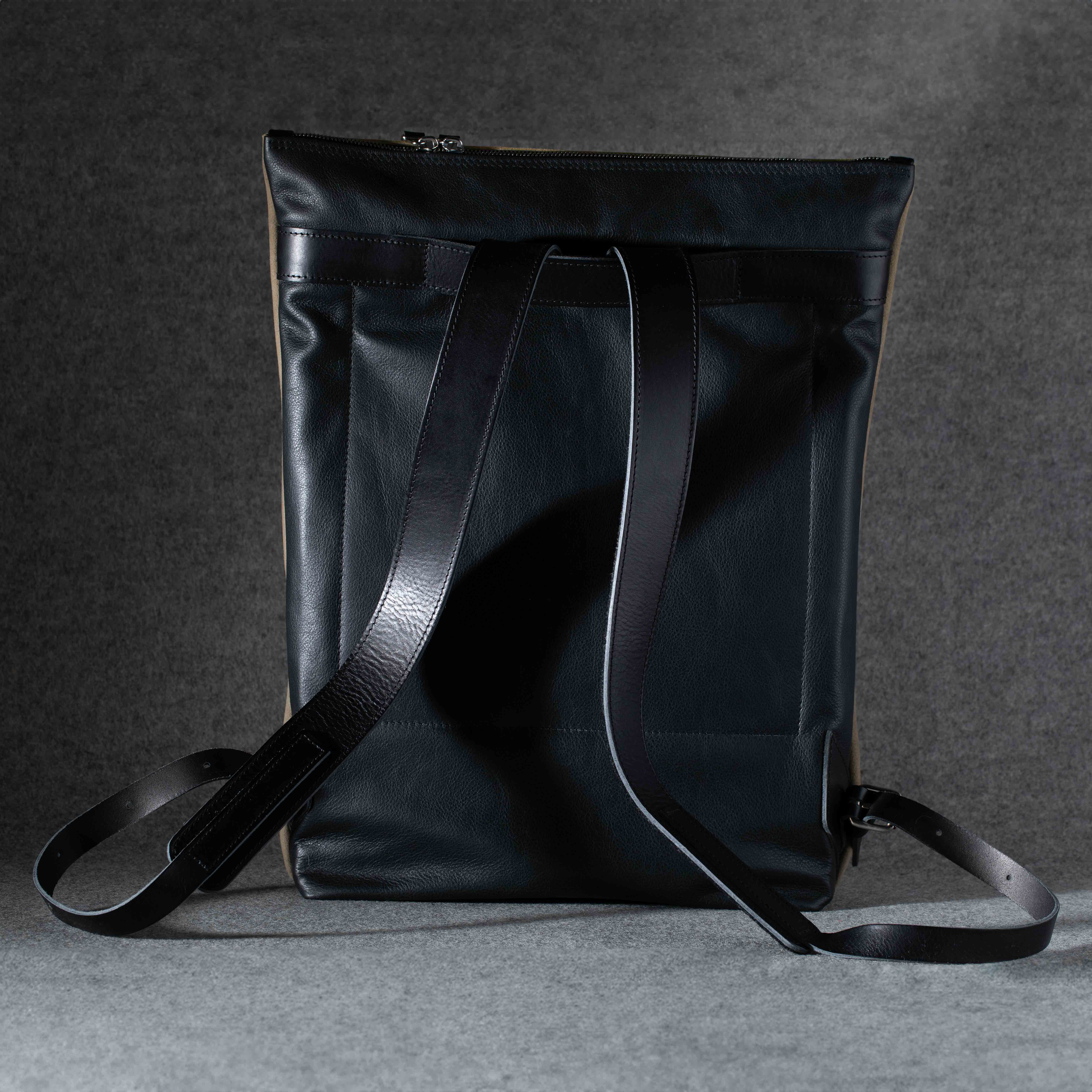 backpack Rom M made of deer leather