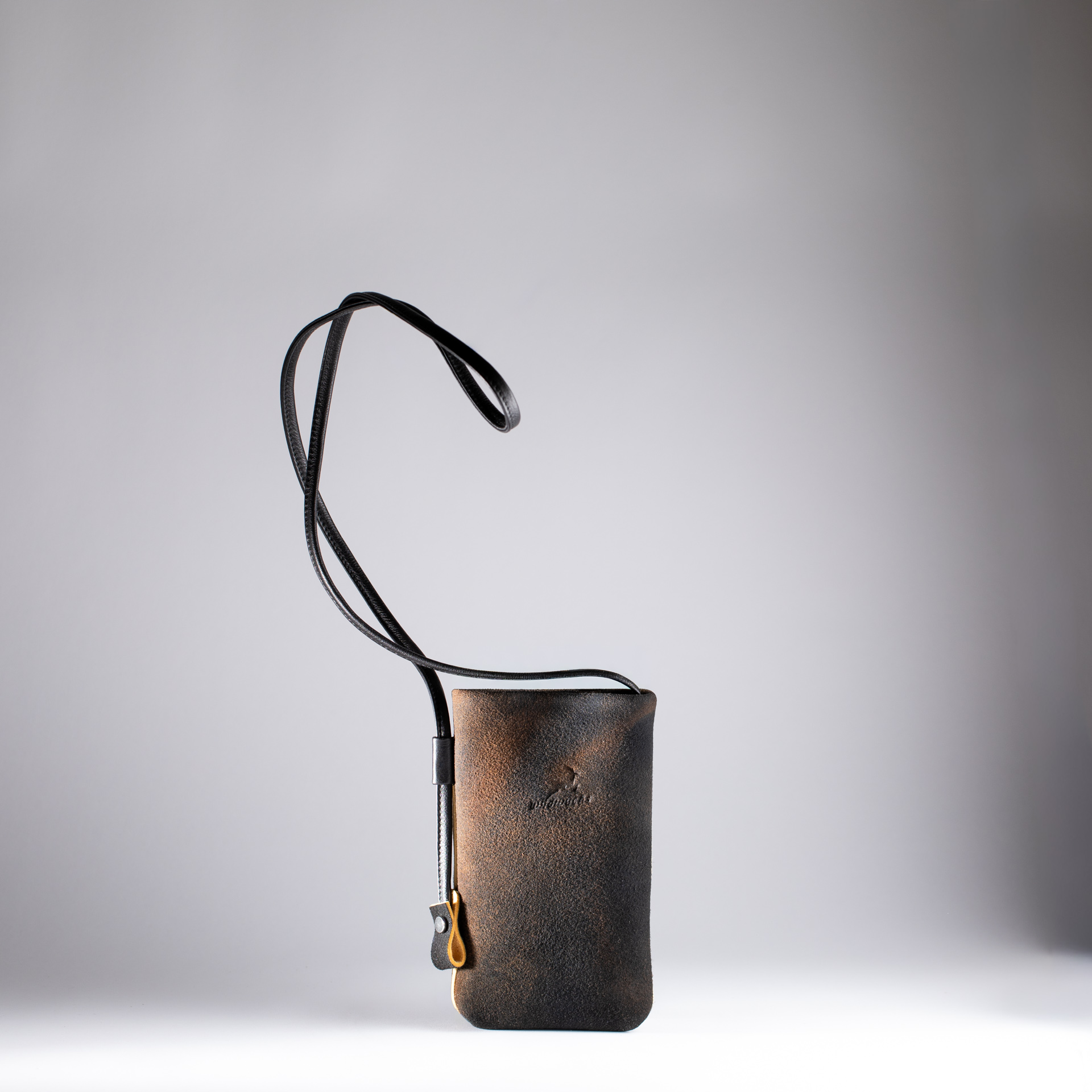 Crossbody Bag Davos made of Deer Leather with an Infinitely adjustable strap