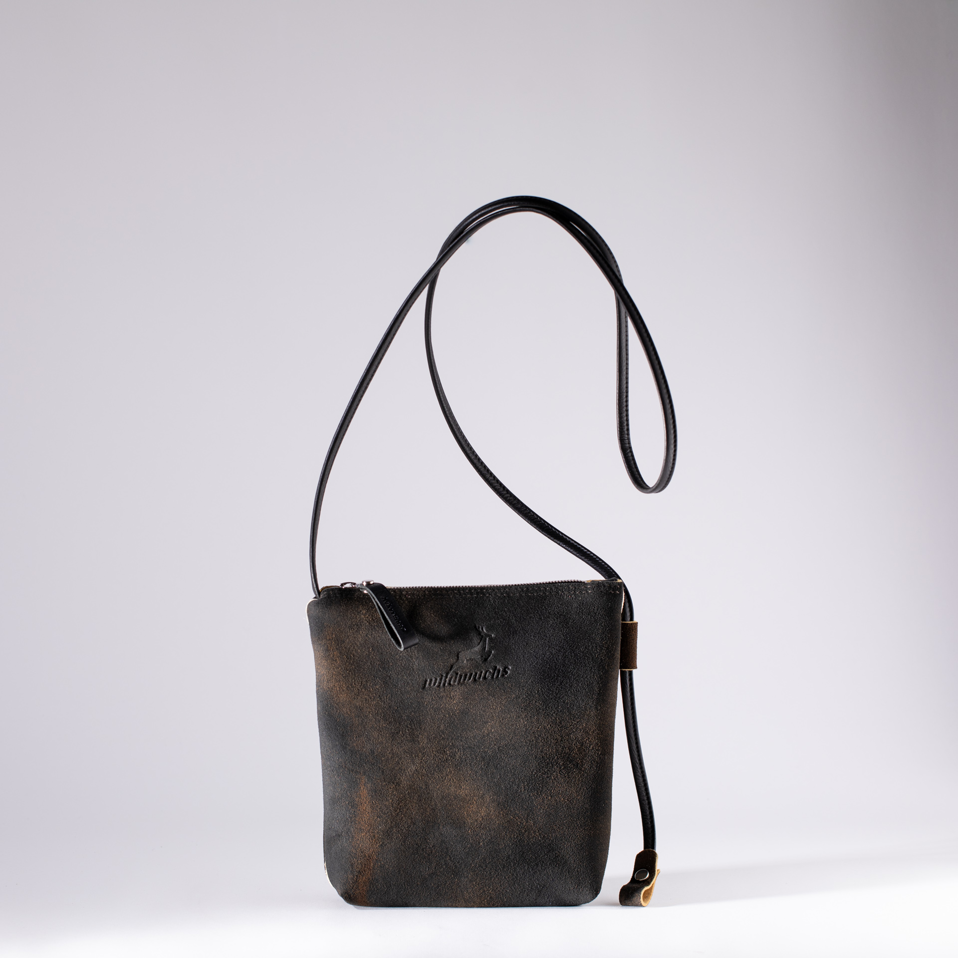 Palermo shoulder bag in deer leather with continuously adjustable strap