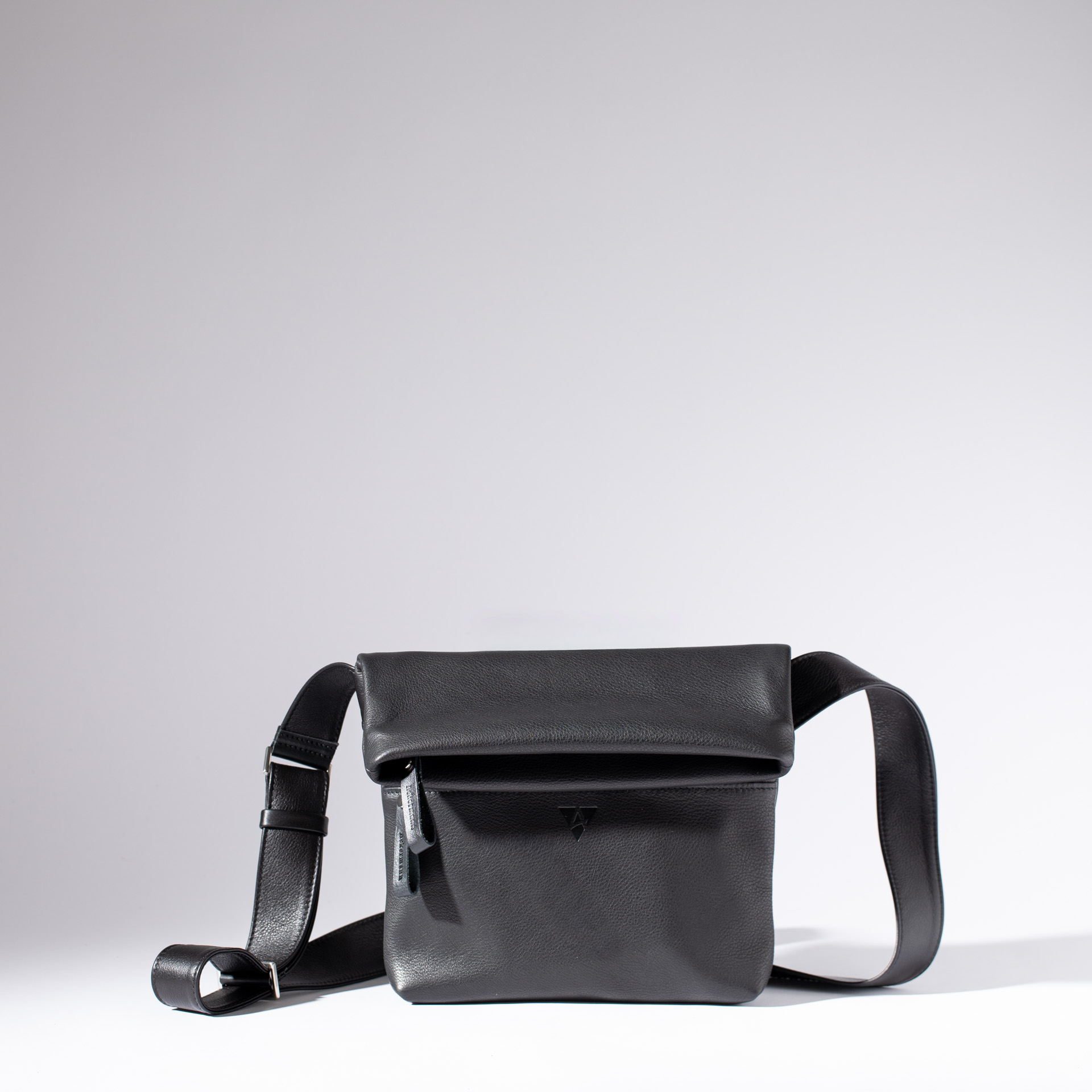 Fold-over Shoulder bag London S