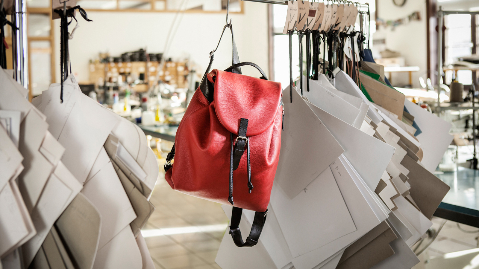 Lederrucksack-Prag-rot